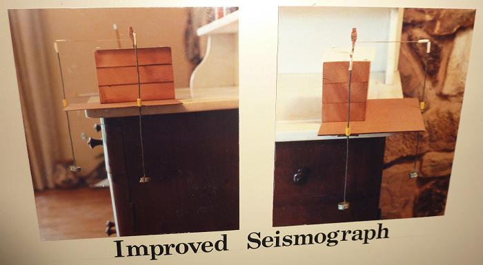 Seismograph